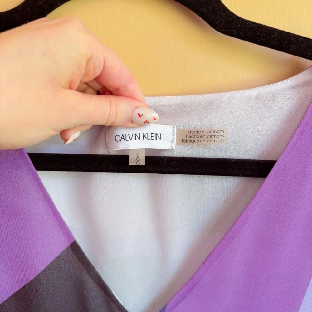 Calvin Klein Purple Geometric Blouse Size Large 💜 - Picture 2 of 6